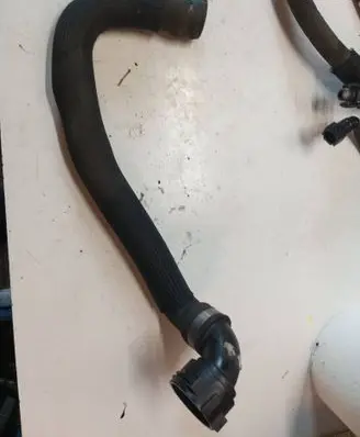 Volvo XC60 Engine coolant pipe/hose 31474863