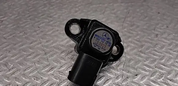 Mercedes-Benz C W203 Air pressure sensor A0051537228