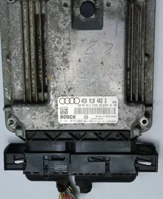 Audi A8 S8 D3 4E Engine control unit/module 4E0910402G 0281013684