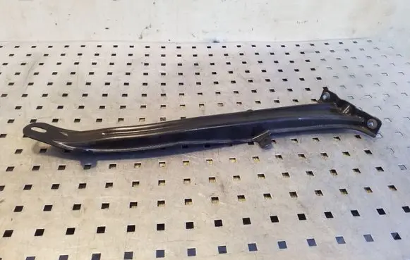 Mercedes-Benz E W212 Other engine bay part A2126280224