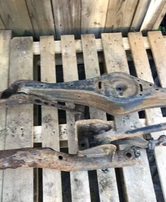 Volkswagen PASSAT B6 Rear axle beam 1K0505315BH