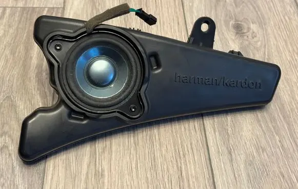 Mercedes-Benz R W251 High frequency speaker in the rear doors A2518200302 18564088C 7964AC