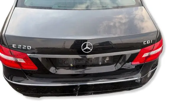 Mercedes-Benz E W212 Tailgate/trunk/boot lid 