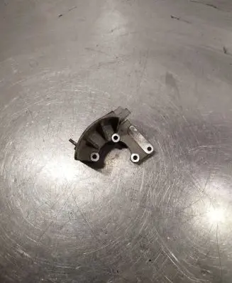 Opel Antara Engine mounting bracket