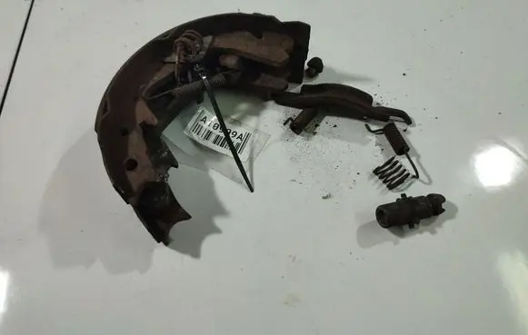 Subaru Legacy Handbrake/parking brake pads 