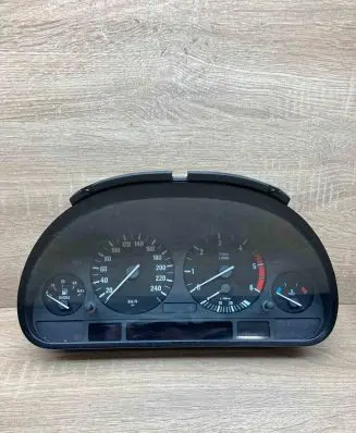 BMW 5 E39 Speedometer (instrument cluster) 6906998 110008784
