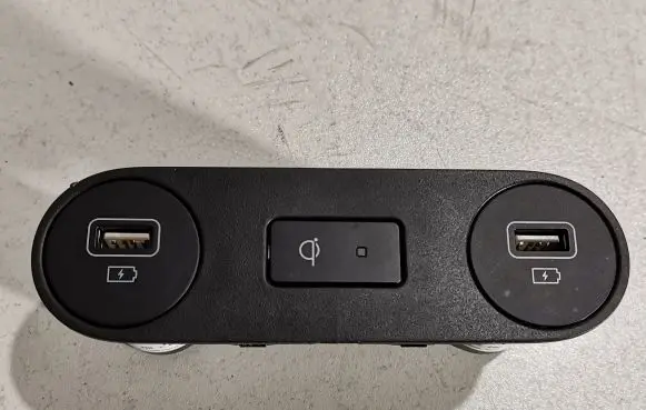 Hyundai Ioniq 5 USB socket connector 96125GI000