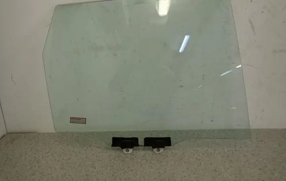 Honda Jazz Sliding door window/glass 