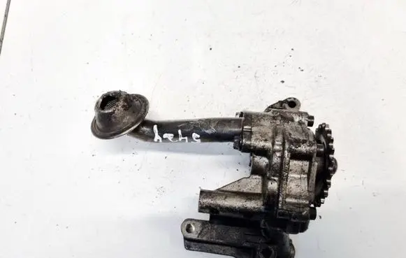 Skoda Octavia Mk2 (1Z) Oil pump 038115121A