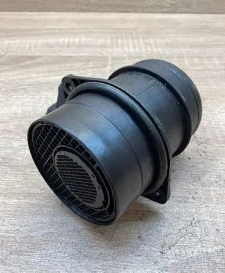 Opel Omega B2 Mass air flow meter 24462266 0281002564