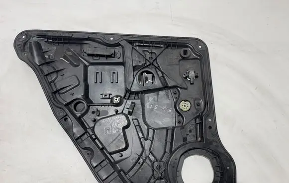 Mercedes-Benz GLE W167 Rear window lifting mechanism without motor A1667231114 A1668210351 924804