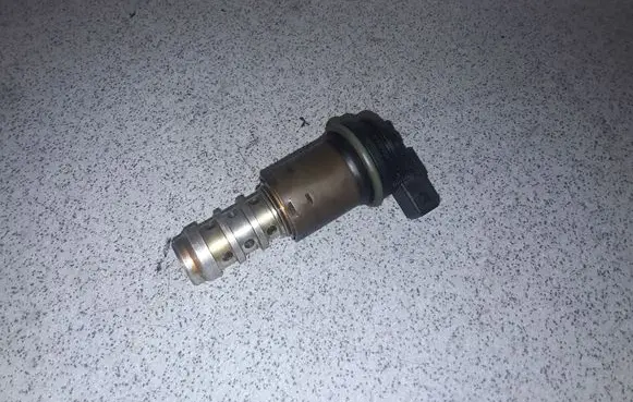 BMW 7 E65 E66 Camshaft vanos timing valve 11361707323 1707323