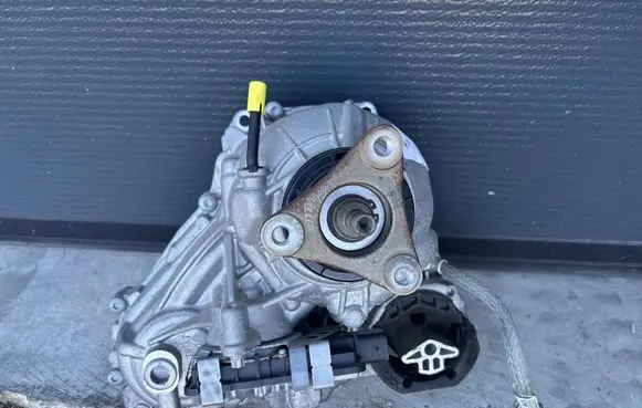 BMW 3 G20 G21 Gearbox transfer box case 9469023 9469019