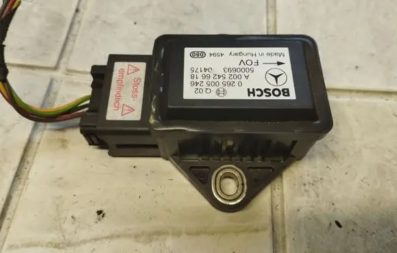Mercedes-Benz Sprinter W901 W902 W903 W904 ESP acceleration yaw rate sensor A0025426618 0265005246