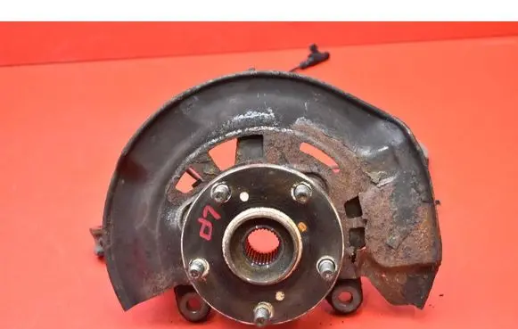 Toyota Avensis T270 Front wheel hub spindle knuckle