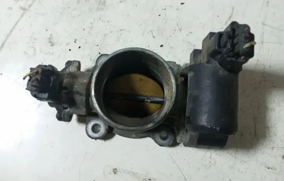 Toyota Avensis T250 Throttle valve
