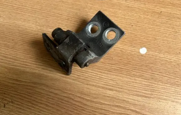 Citroen C8 Front door upper hinge