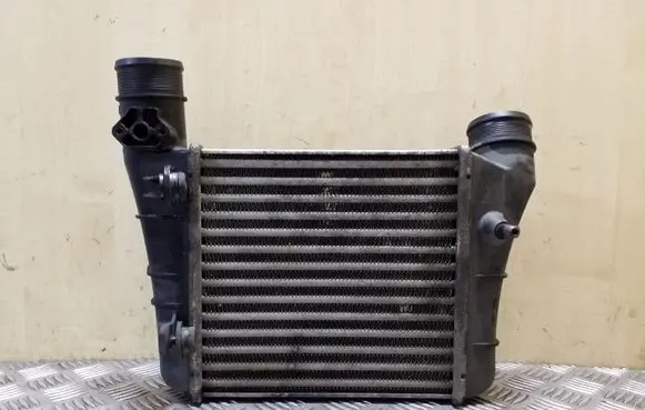 Seat Exeo (3R) Intercooler radiator 8E0145805AA