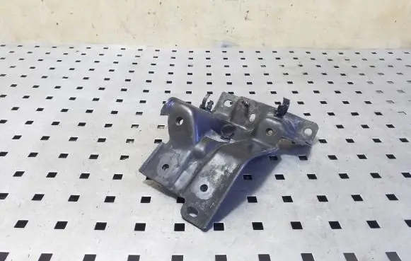 Nissan X-Trail T32 Other engine bay part