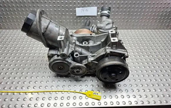 Honda Civic Oil filter mounting bracket S26405567