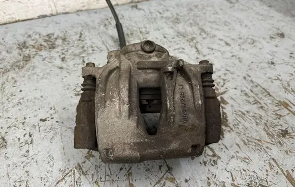 Mercedes-Benz E W211 Front brake caliper