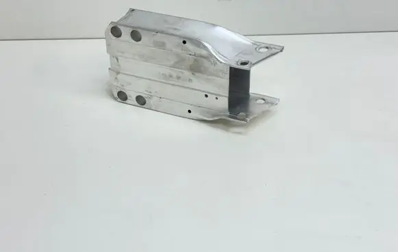 Mercedes-Benz EQE v295 Front bumper mounting bracket A2956208500