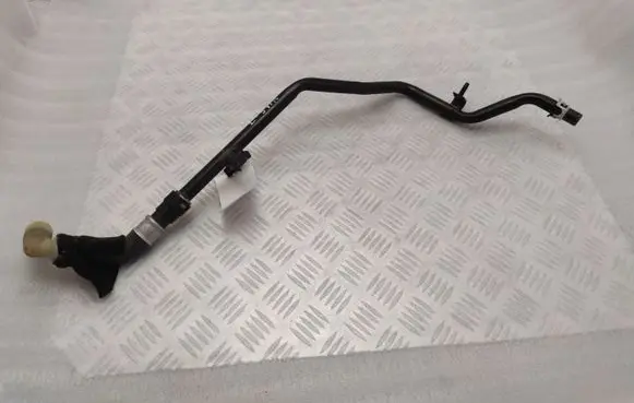 Ford Mustang VI Engine coolant pipe/hose FR3318K582AC FR3318K580AD