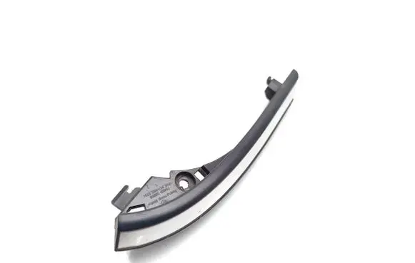 Fender trim (molding)