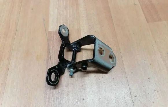 Renault Espace V (RFC) Rear door upper hinge 804015048R 804002639R