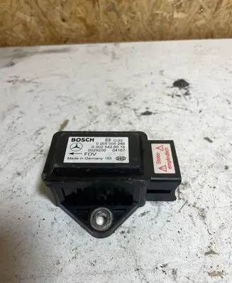 Mercedes-Benz E W211 ESP acceleration yaw rate sensor A0025426618 0265005246 0029200