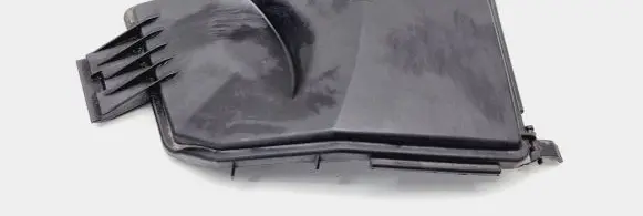 Mercedes-Benz C W203 Fuse box cover 2035451403