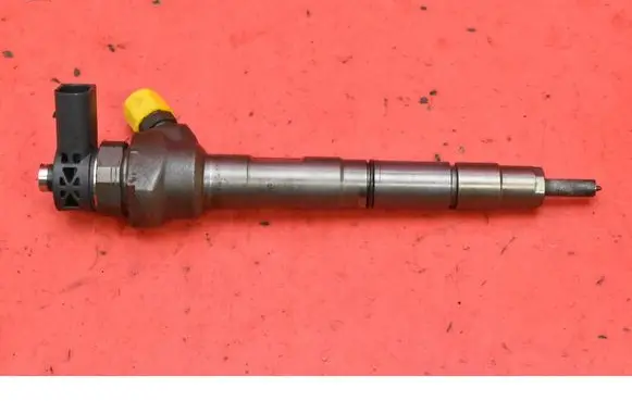 Audi Q3 8U Fuel injector 03L130277J