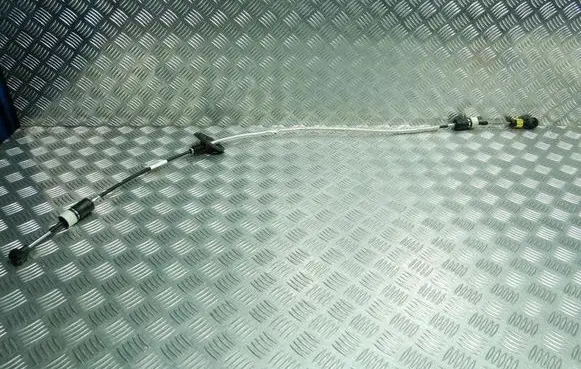 Volvo V40 Gear shift cable linkage 