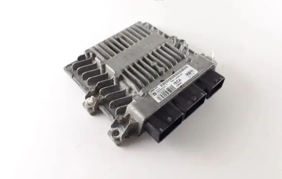 Ford Focus Engine control unit/module 7M5112A650PA 5WS40332C