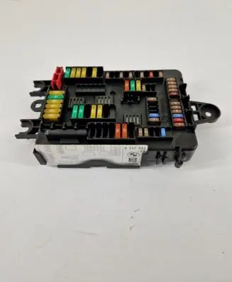 BMW 3 F30 F35 F31 Fuse module 9337880