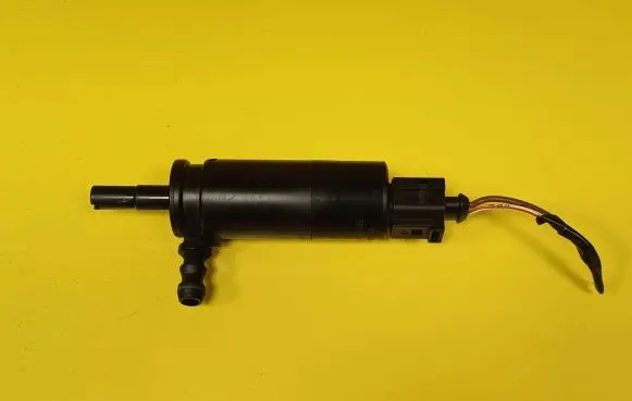 Seat Altea XL Headlight washer pump 3B7955681