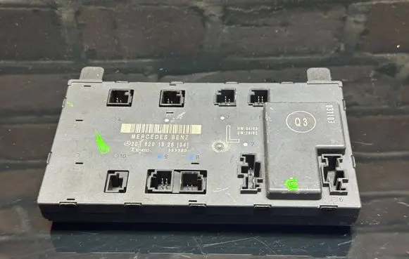 Mercedes-Benz CLK A209 C209 Door control unit/module 2098201926 353380