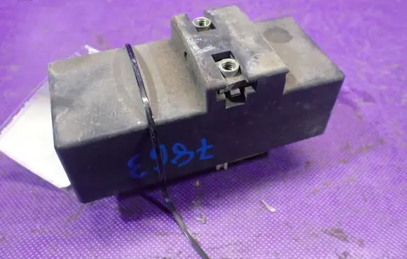 Skoda Fabia Mk1 (6Y) Fan control module 1J0919506M