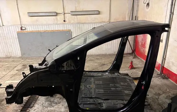 Honda Odyssey Front quarter panel 