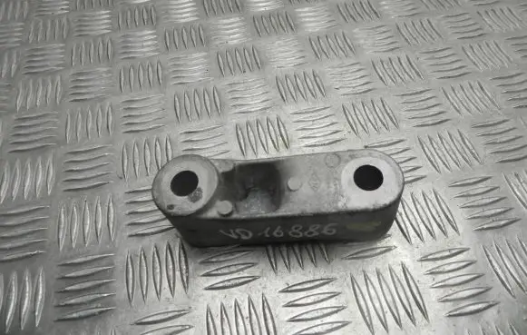 Dacia Duster Engine mounting bracket VD16886