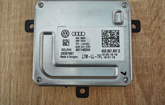 Skoda Octavia Mk3 (5E) Headlight ballast module Xenon 4G0907697D