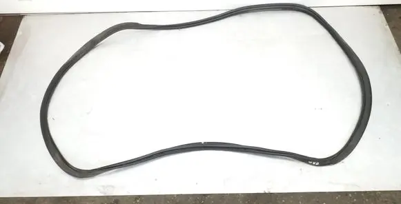 Trunk rubber seal (body)
