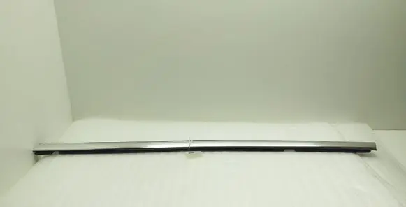 Citroen DS4 Front door glass trim molding 9687378977