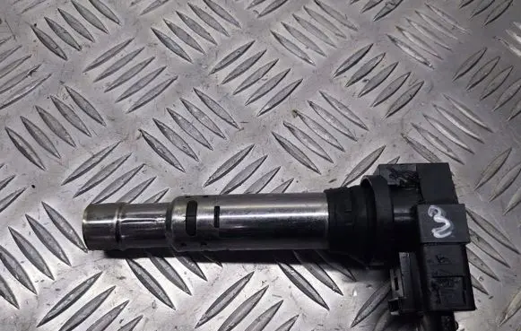 Volkswagen Golf V Spark distributor 036905715E
