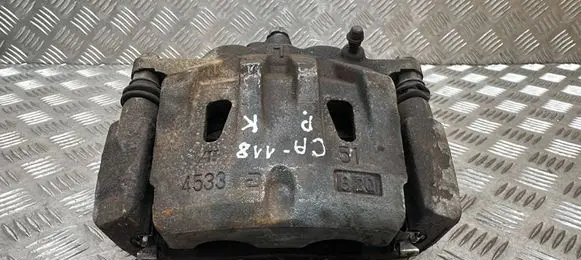 Toyota RAV 4 (XA40) Front brake caliper 4533