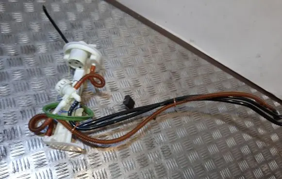 BMW X6 E71 Fuel level sensor 