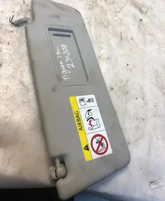 Volkswagen Tiguan Sun visor