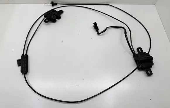 Volvo V60 Engine bonnet/hood lock/catch 31425974 31385849 31385848