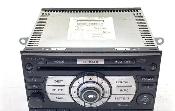 Nissan Qashqai Radio/CD/DVD/GPS head unit 28185JG400