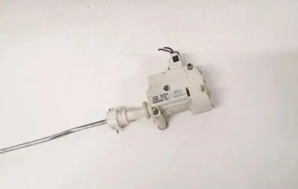 Volkswagen Golf V Central locking motor 